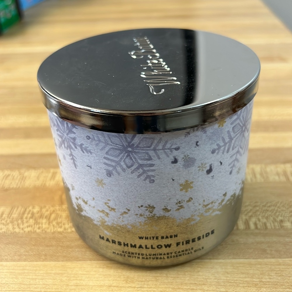 New Bath & Body Works White Barn Marshmallow Fireside 3 Wick Candle Winter Cozy